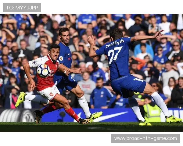 曼联2-2热刺，胖德绝平，连续多场上半场好球下半场被压着打，曼联队热刺