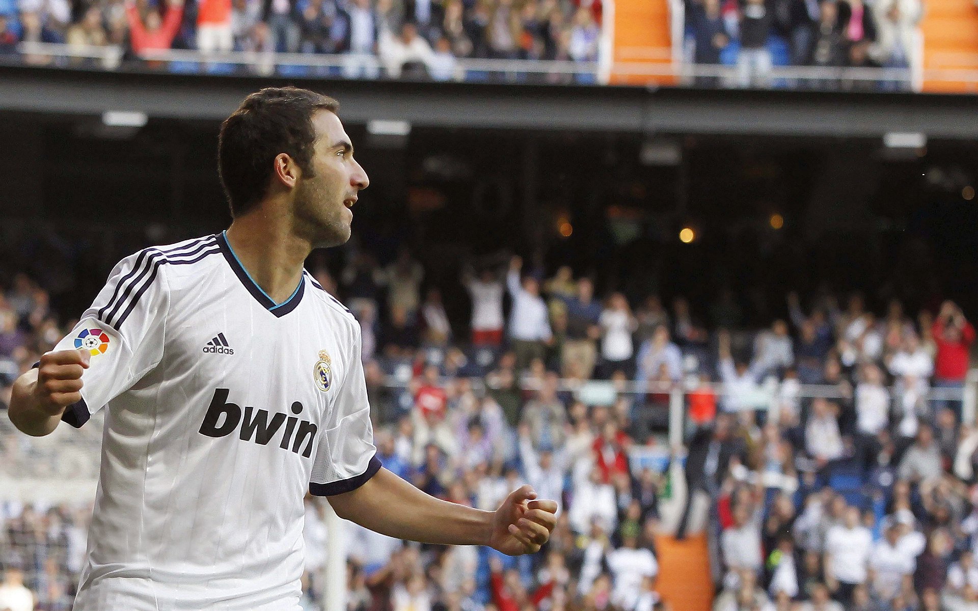 华体会app-C罗专访引爆网络：摩根短短6小时内获得100万点击量的秘密，c罗魔术